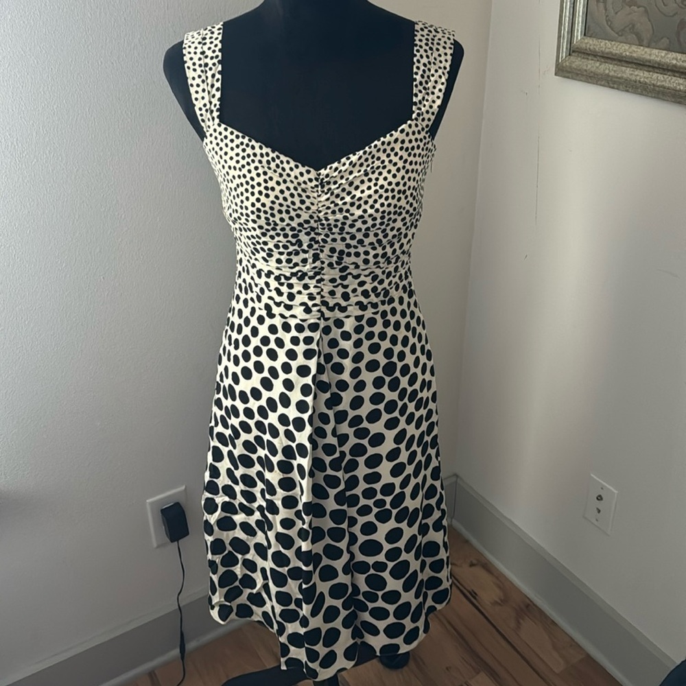 Ann Taylor ivory black polka dot sleeveless 100% silk mid length dress Sz 0